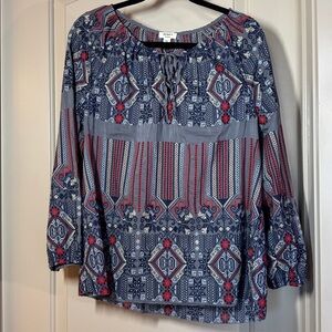 Dylan shirt Size M. G-1177